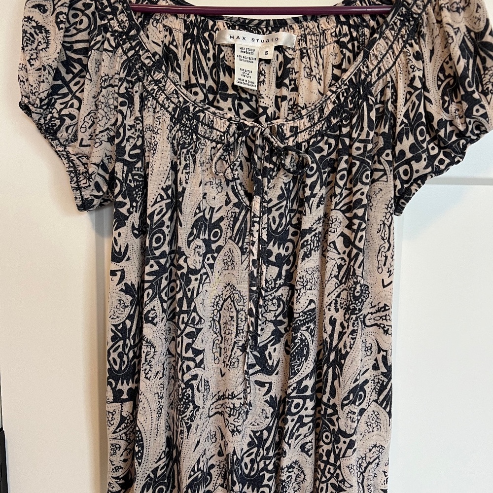 Max Studio Womens Short Sleeve Boho inspired tee, Size Small